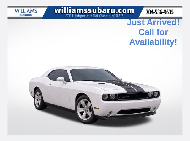 Bright White Clearcoat 2013 Dodge Challenger Coupe Rear-Wheel Drive 5-Speed Automatic
