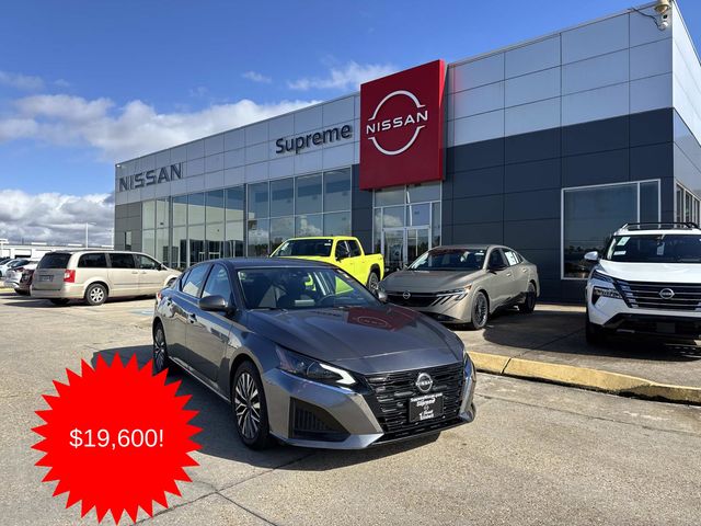 Gray (Gun Metallic) 2023 Nissan Altima 2.5 SV FWD Sedan Front-Wheel Drive Continuously Variable Transmission