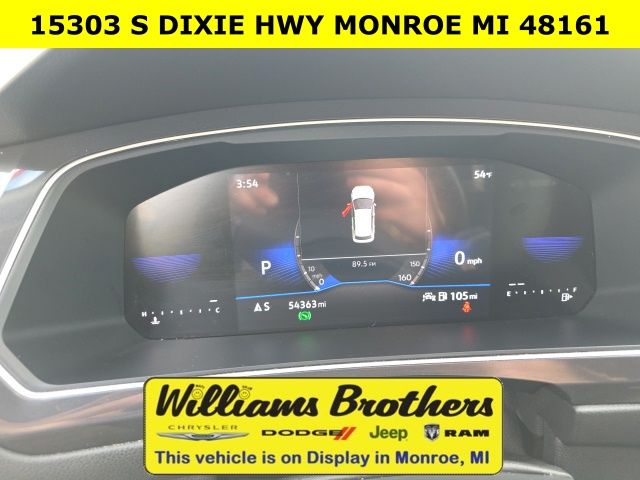 2024 Volkswagen Tiguan 2.0T SE - Pure White exterior view 15