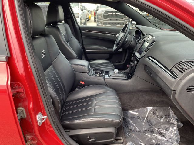 2017 Chrysler 300 S photo