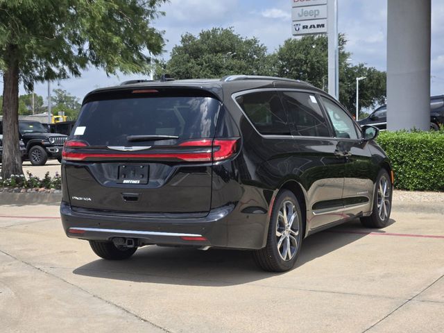 2024 Chrysler Pacifica Pinnacle 3