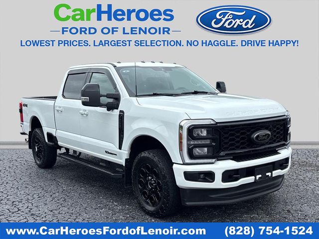 Oxford White 2025 Ford F-250 Super Duty Lariat Crew Cab 4WD Pickup Truck Four-Wheel Drive Automatic