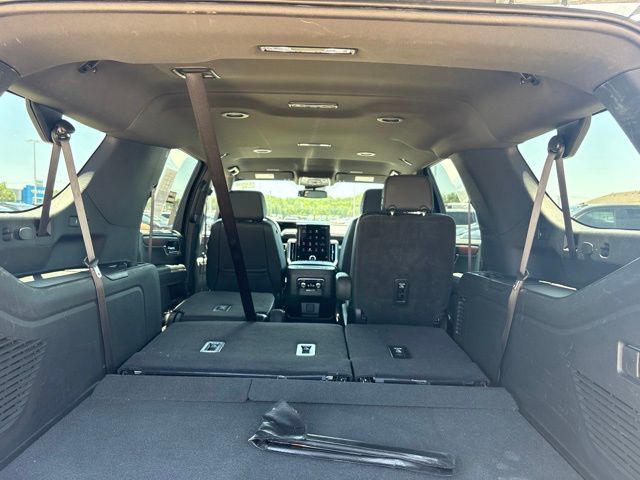 Used 2025 GMC Yukon XL SUV