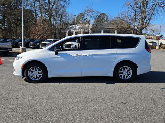 New 2026 White Chrysler Select image 4