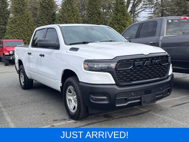 Bright White Clearcoat 2025 RAM 1500 Tradesman Crew Cab 4WD Pickup Truck Four-Wheel Drive 8-Speed Automatic