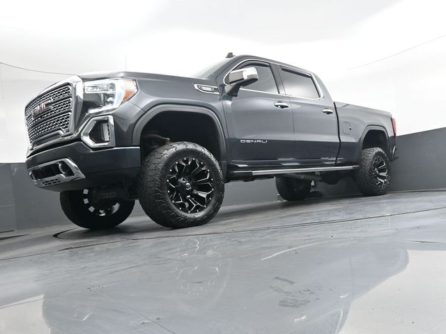 Used 2021  GMC Denali image 32
