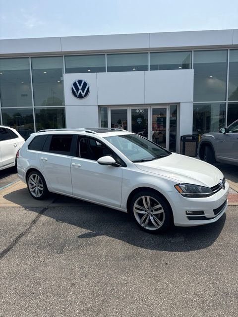  2015 Volkswagen Golf SportWagen TDI SEL   