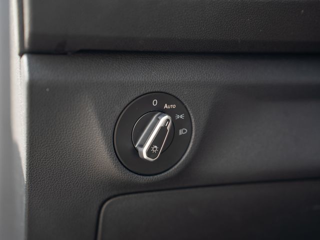 Certified Used 2024  Volkswagen 1.5T SE image 29