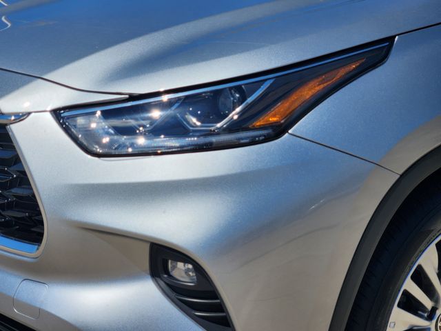 2025 Toyota Highlander Platinum Silver at Don McGill Toyota