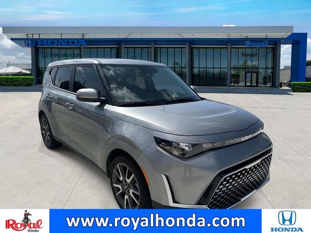 Steel Gray 2024 Kia Soul SUV / Crossover Front-Wheel Drive Continuously Variable Transmission