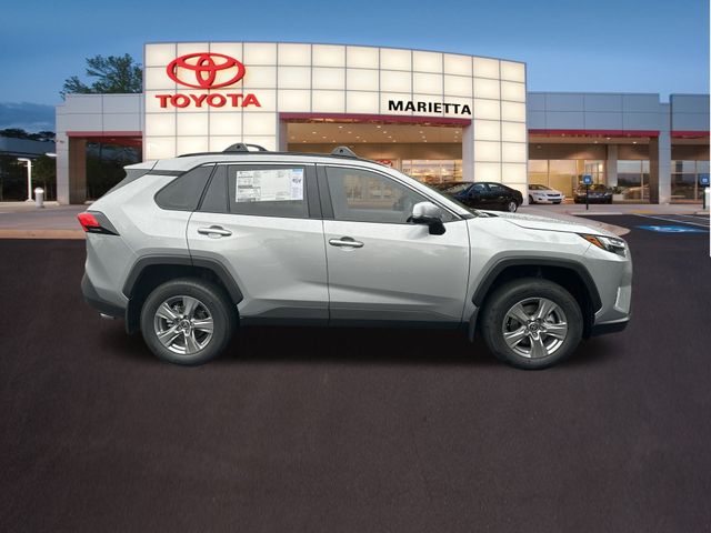 2024 Toyota RAV4 XLE 28