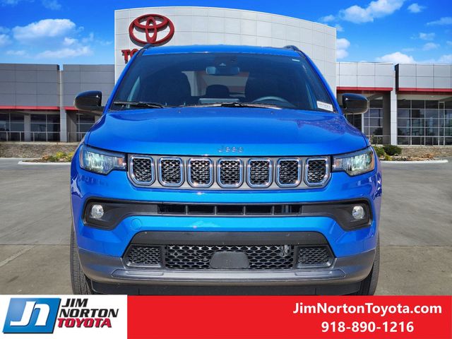 2024 Jeep Compass Latitude 2