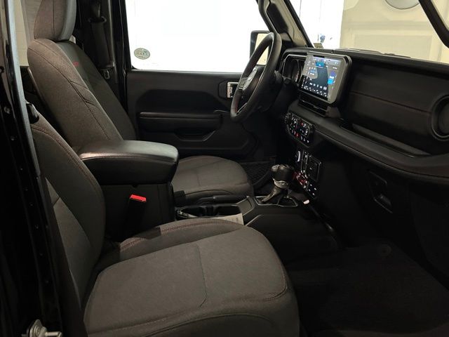 Used 2024 Jeep Wrangler SUV