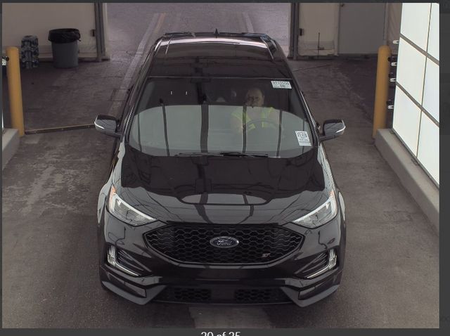 2021 Ford Edge ST 2