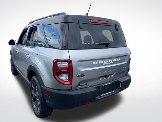 2021 Ford Bronco Sport Outer Banks 3