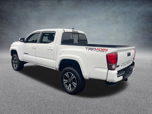 2016 Toyota Tacoma TRD Sport 10