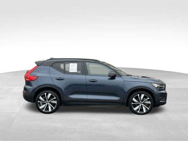 2022 Volvo XC40 Recharge Pure Electric P8 Plus 6