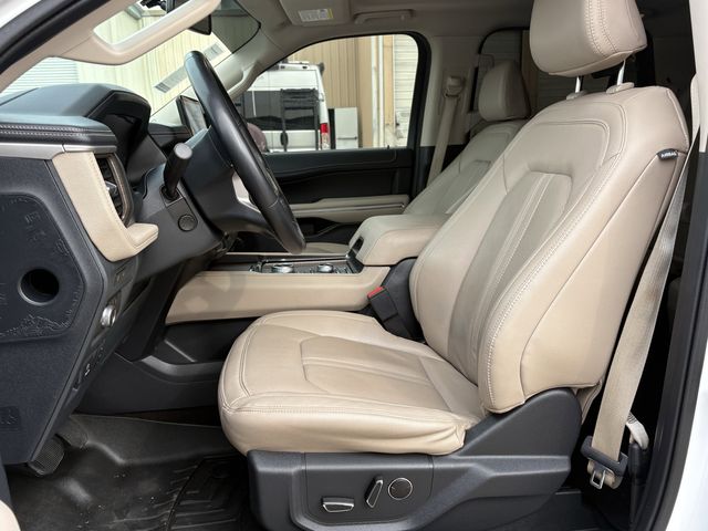 Used 2022 White Ford Limited image 12