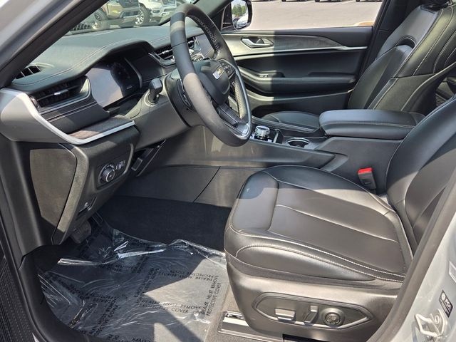 Used 2025 Jeep Grand Cherokee SUV