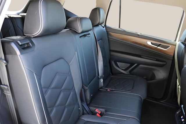 Used Car 2025 Volkswagen Atlas  2.0t Se W/technology For Sale Under $35,000 In Austin, Texas