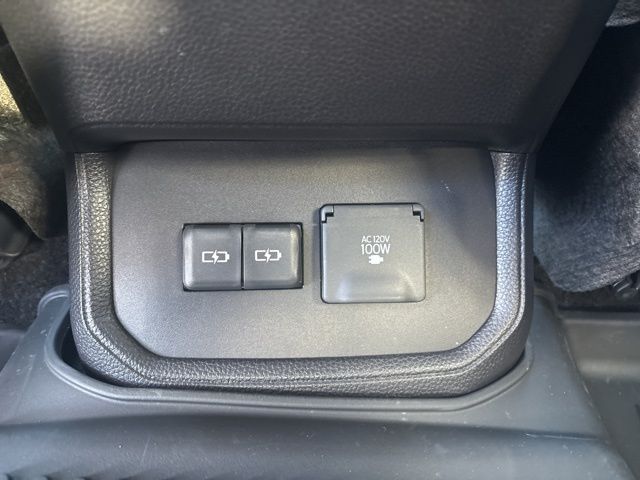 used 2023 Toyota Highlander car, priced at $39,529