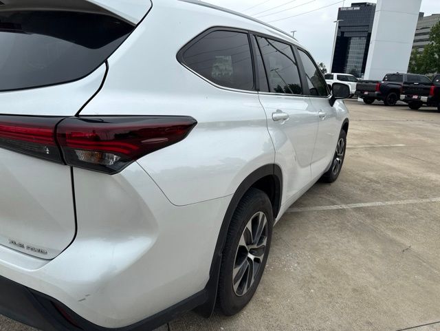 2024 Toyota Highlander XLE Beige at Bayway Cadillac Southwest