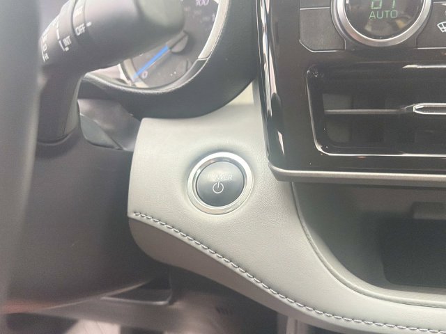 Used 2025 Toyota Highlander Hybrid SUV