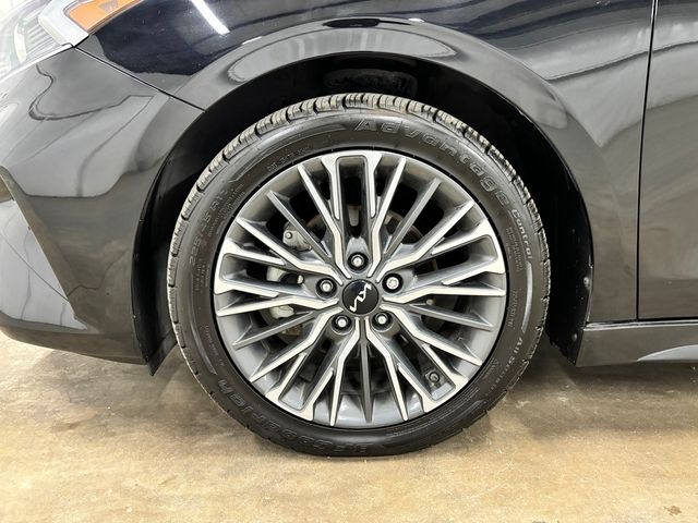 Used 2024 Aurora Black Kia GT-Line image 10