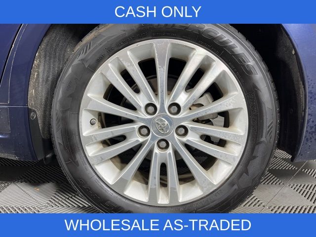 2013 Nautical Blue Metallic Toyota Avalon Hybrid XLE Premium FWD Sedan