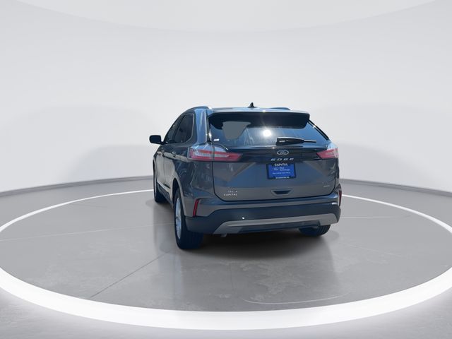 Used 2022 Gray Ford SEL image 6