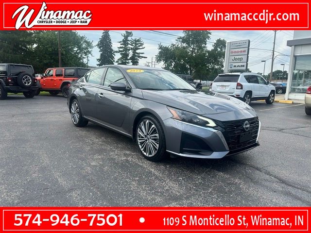 Gray 2024 Nissan Altima Sedan Continuously Variable Transmission