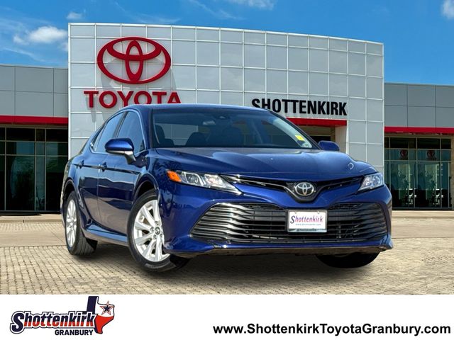 Midnight Black Metallic 2018 Toyota Camry Sedan Front-Wheel Drive 8-Speed Automatic