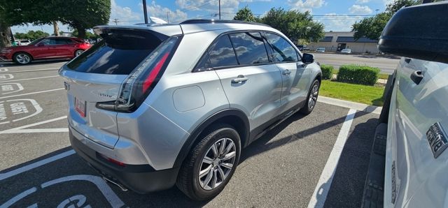 Thumbnail: 2021 Cadillac XT4 - 4