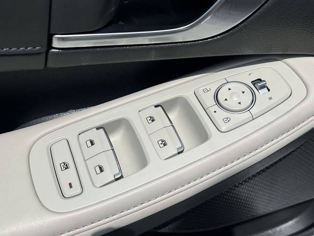 Used 2023 White Hyundai Limited image 36