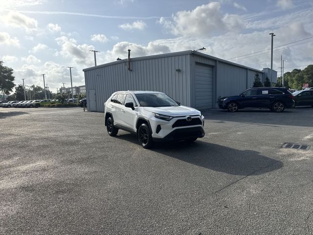 Used 2025 White Toyota LE image 3