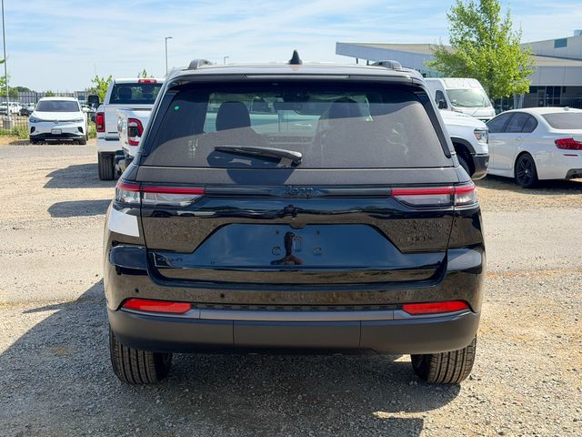 new 2026 Jeep Grand Cherokee car, priced at $37,525