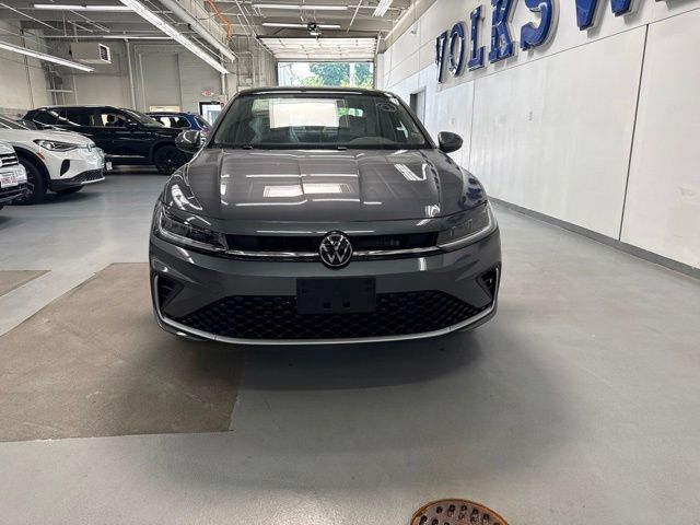 Platinum Gray Metallic 2026 Volkswagen Jetta Sedan Front-Wheel Drive 8-Speed Automatic