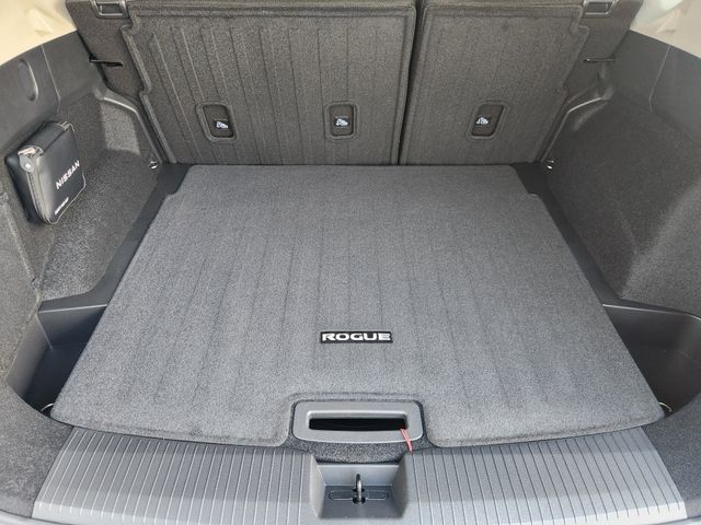 2026 Nissan Rogue SV photo 21