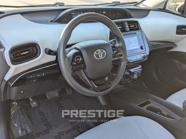 2019 Toyota Prius LE 10