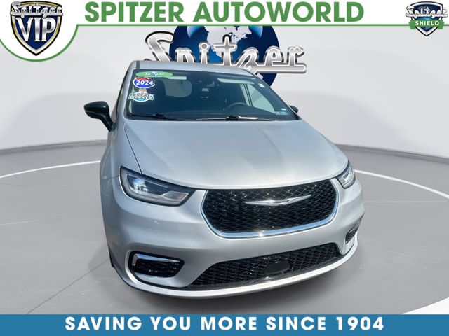 2024 Chrysler Pacifica Touring L - 0