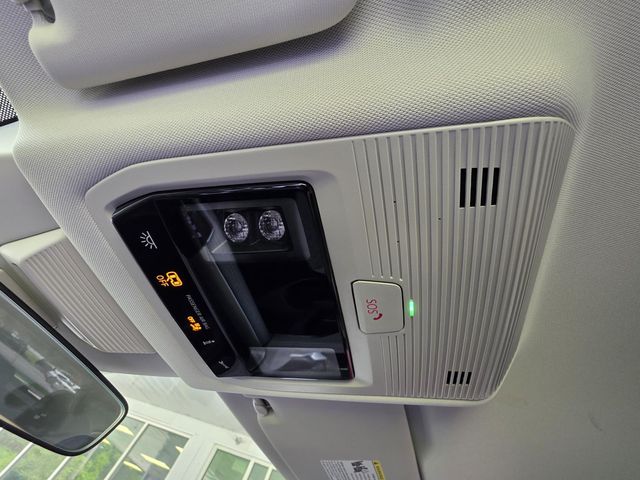 Used 2025 Volkswagen Tiguan SUV