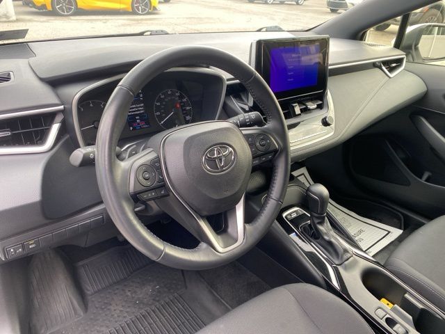2024 Toyota Corolla Hatchback SE photo