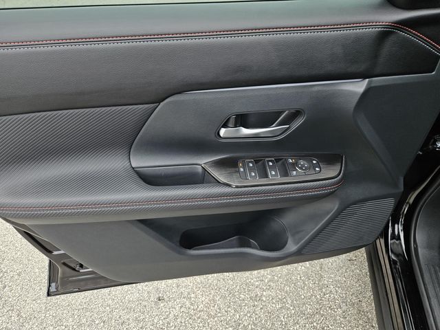 Used 2025 Nissan Kicks SUV