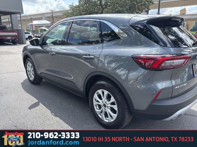Used Car 2023 Ford Escape  Active For Sale Under $25,000 In San Antonio, Texas