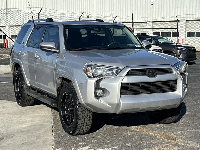 2019 Toyota 4Runner SR5 1