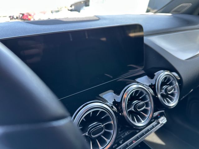 Used 2023  Mercedes-Benz GLA 250 image 27