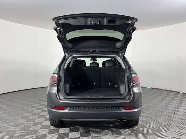 2022 Granite Crystal Metallic Clearcoat Jeep Compass Limited 4X4 SUV