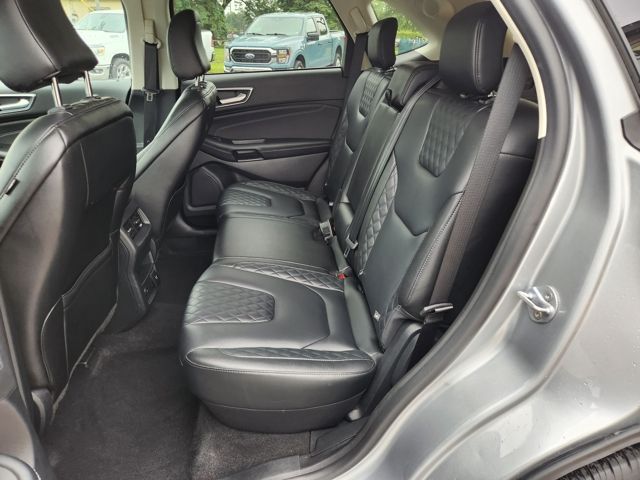 2024 Ford Edge Titanium - Silver Metallic exterior view 14