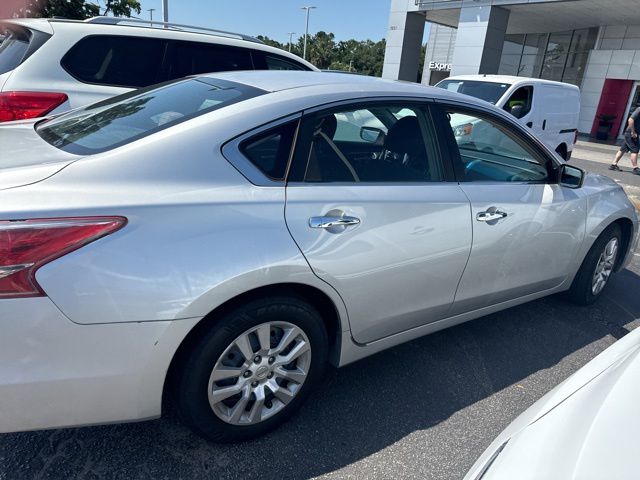 2013 Brilliant Silver Metallic Nissan Altima 2.5 S FWD Sedan