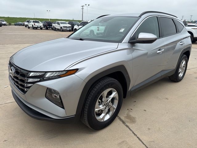 Shimmering Silver 2024 Hyundai Tucson SEL AWD SUV / Crossover All-Wheel Drive 8-Speed Automatic